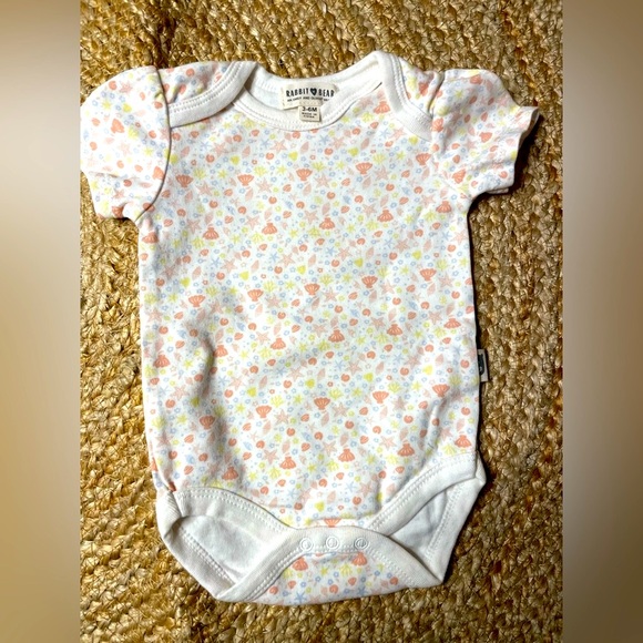 3 Piece set Rabbit and Bear Organic Cotton onesies 3-6 months - Picture 6 of 7